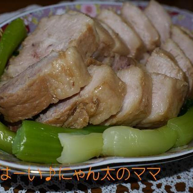 ＜やわらか豚角煮☆八角で香り豊か♪チンゲン菜とともに＞と＜とろ～～り豆腐のきのこあんかけ＞と押入れのセフィロス