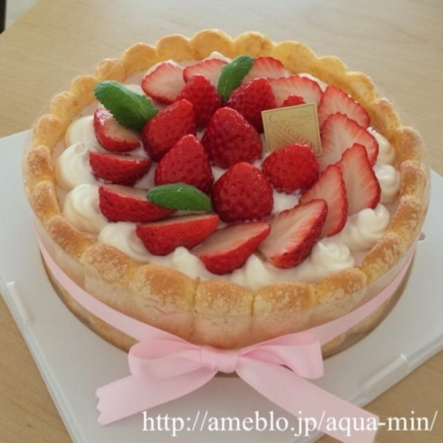 いちごのシャルロットケーキ