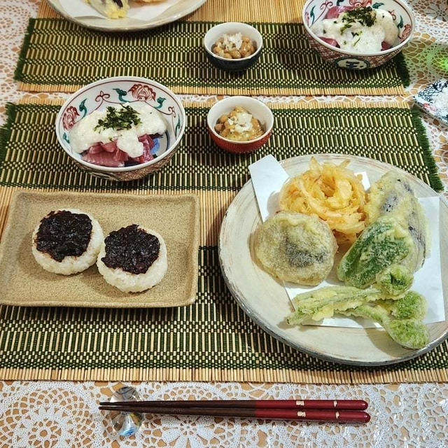 天ぷらとふき味噌の焼きおにぎり