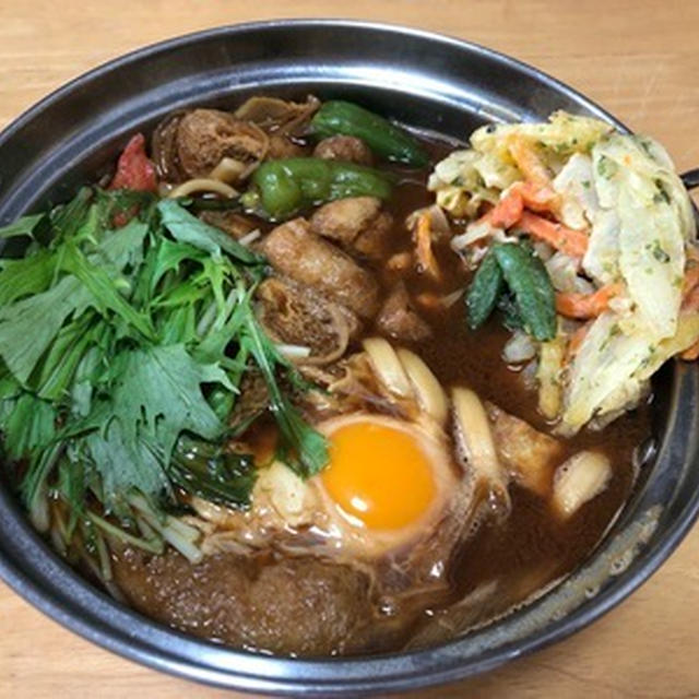 味噌煮込みうどんにかき揚げは・・・