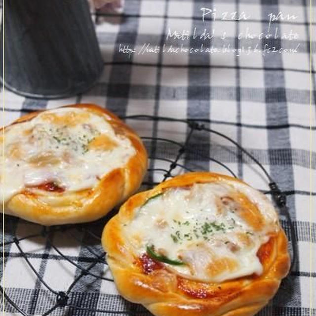 ピザパンといちぢくパンの黒糖ラスク