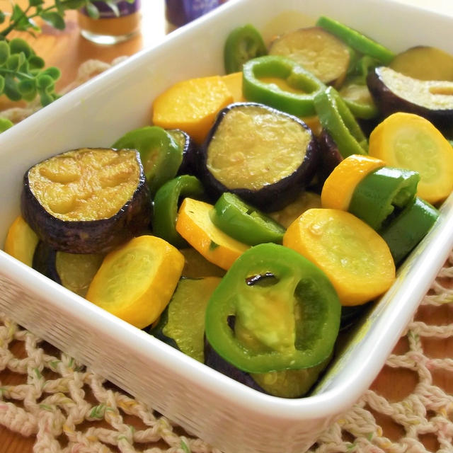 いただいた夏野菜で♪辛くない！カレー風味の甘酢漬け