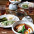 冷やしおでん と 鯖のねぎ塩焼き。梅干しの赤しそで。