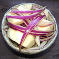 山芋と紫玉ねぎの簡単合え（すらない、焼かない、辛みもない）