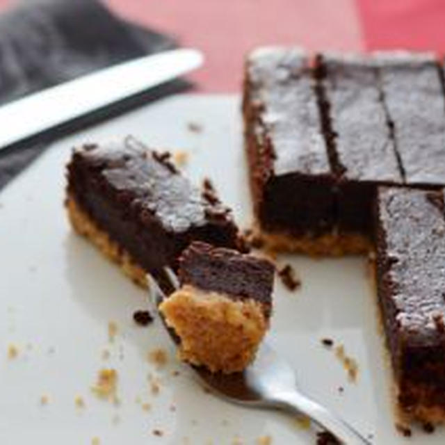 ベイクドチョコケーキ。（混ぜて焼くだけ）