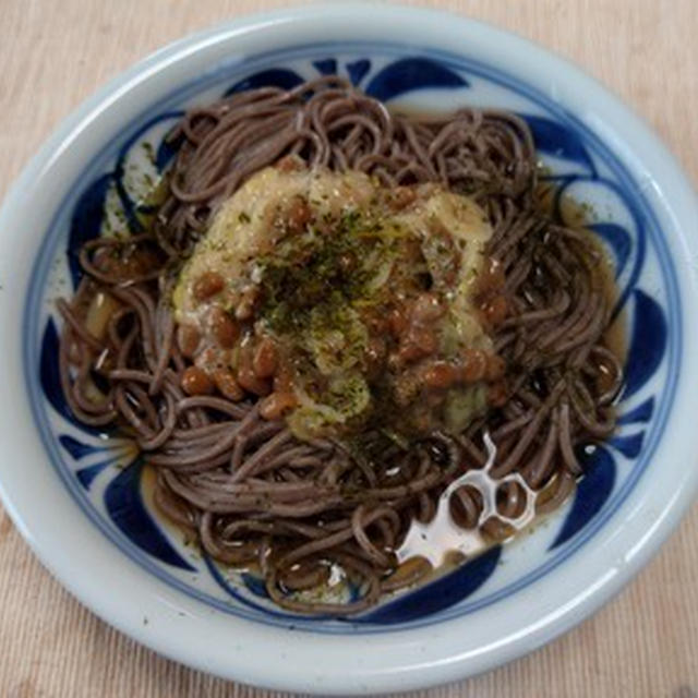 冷たい納豆そばで昼ごはん