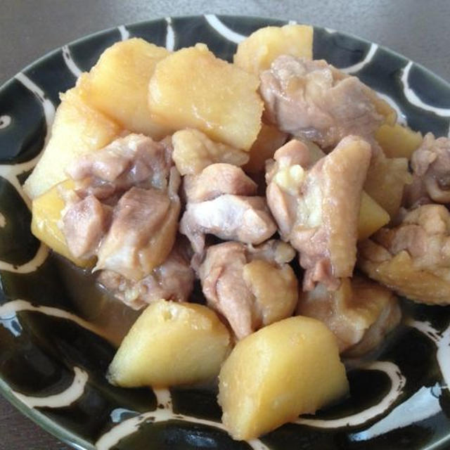 じゃがいもと鶏肉の煮物