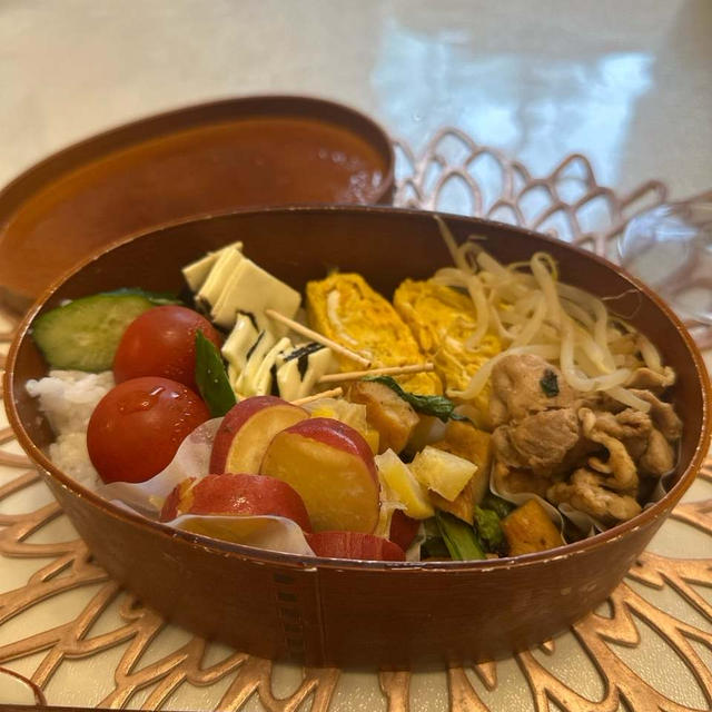 今日✨の✨お弁当✨（さつまいも✨と✨もやし✨レシピ✨）