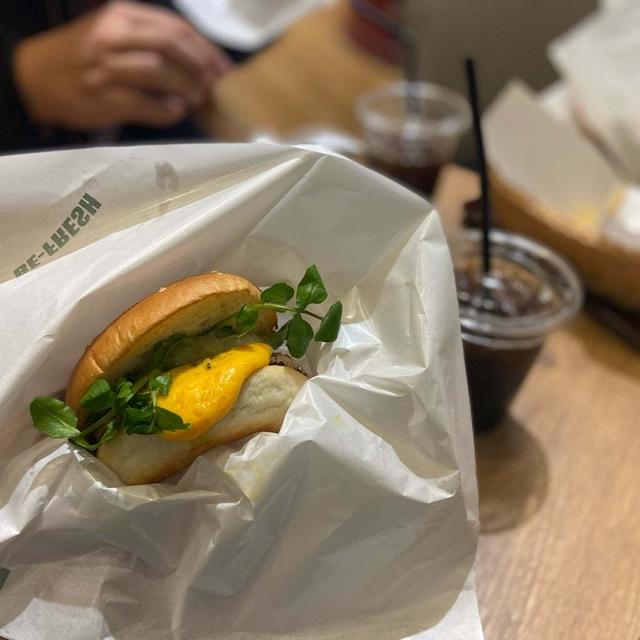 神戸牛バーガー食べに♡娘絶賛のアレと親子丼の割下ポイント