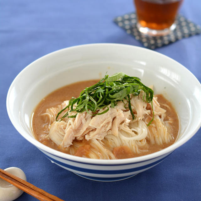 ぶっかけ梅ねりごまだれそうめん。【レンジ蒸しささみと一緒に】