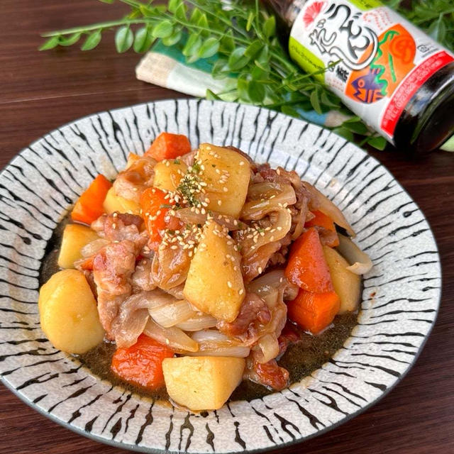 これで味が一発で決まる☆うどんだしの素で作る豚こま肉じゃが