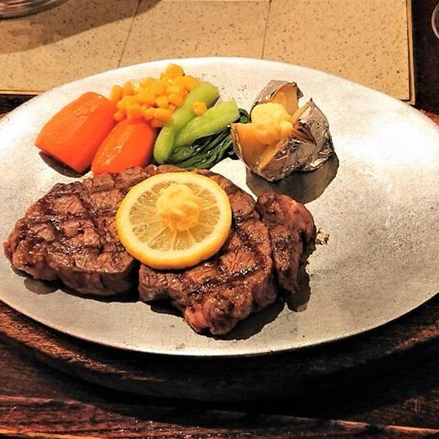 ステーキ食べ比べ♪★ステーキハウス チャコオキナワ（STEAK HOUSE CHACO）★【那覇市松山】