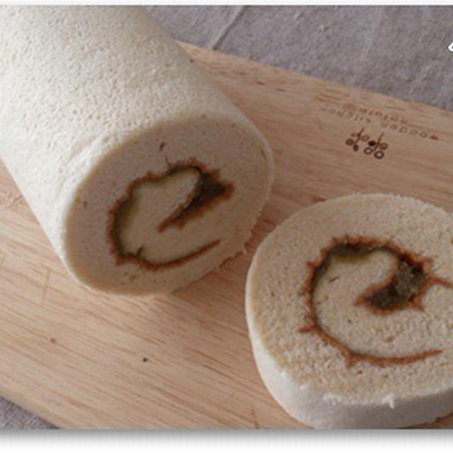 生地をいただく。むっちりロールケーキ