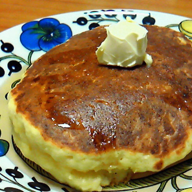 ふんわり厚焼きホットケーキ。