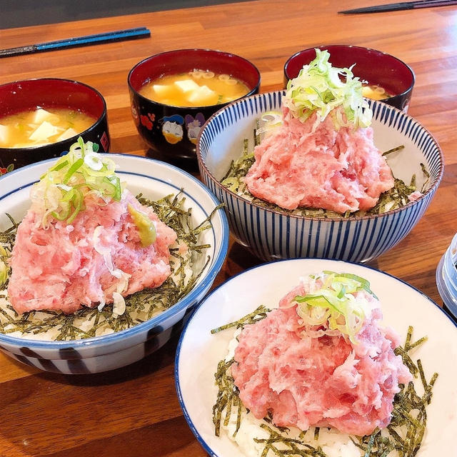3マウンテンネギトロ丼です！！