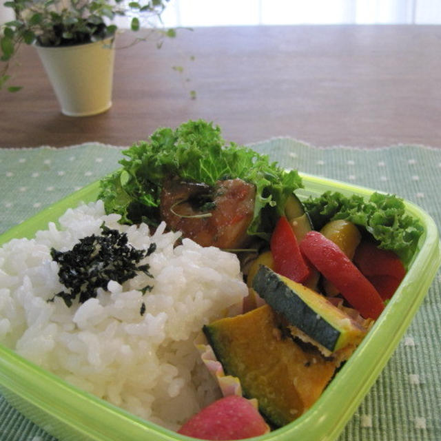 エビのオイスターソテーとカラフル野菜弁当☆