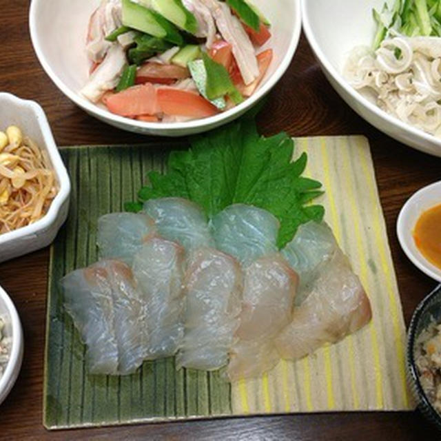 昨日の夜は「ヒラメの昆布締め」をメインに一杯