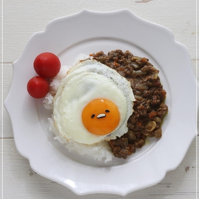 ぐでたま乗せデコカレー＊キャラごはん