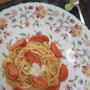 フルーツトマトの温かいパスタ