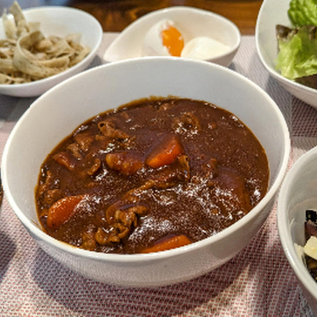 ビーフシチューと納豆爆弾