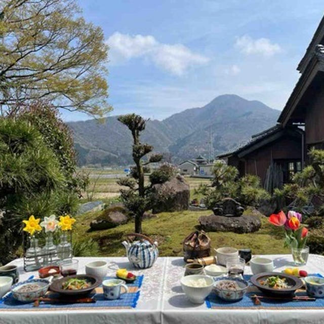 お天気の良い日は外ご飯