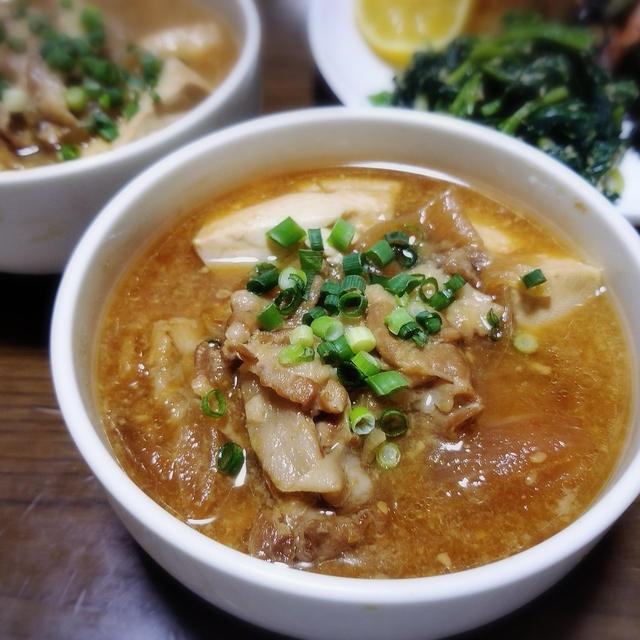 【家ごはん】名店レシピの豚汁＜とん汁の店 たちばな＞ 大量の新玉ねぎで作ってみました!! * 豚汁の献立