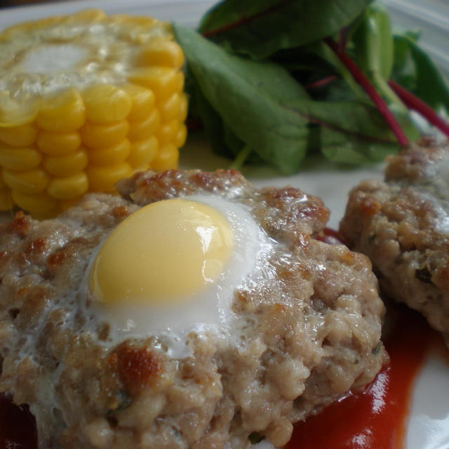 豚ミンチのメダル焼き セージ風味