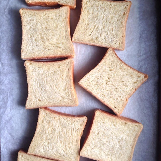 ブリオッシュ生地の角食