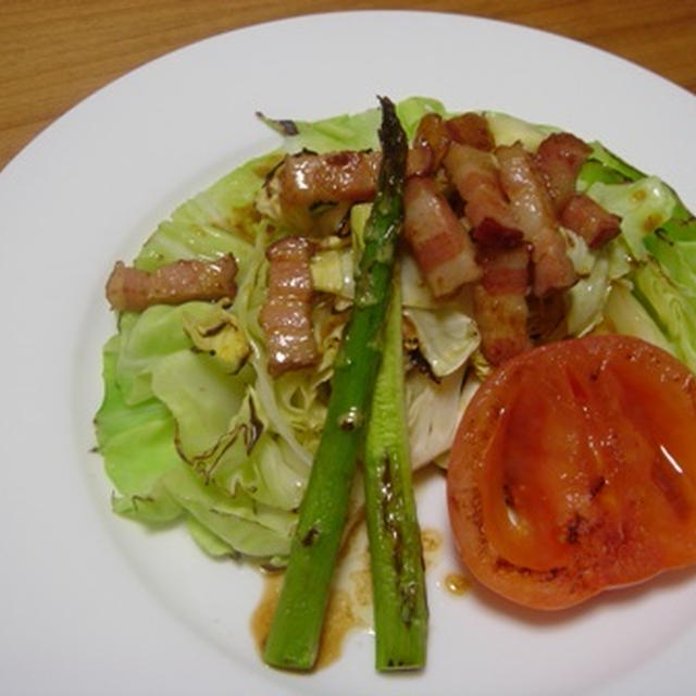 春キャベツの焼きサラダ。