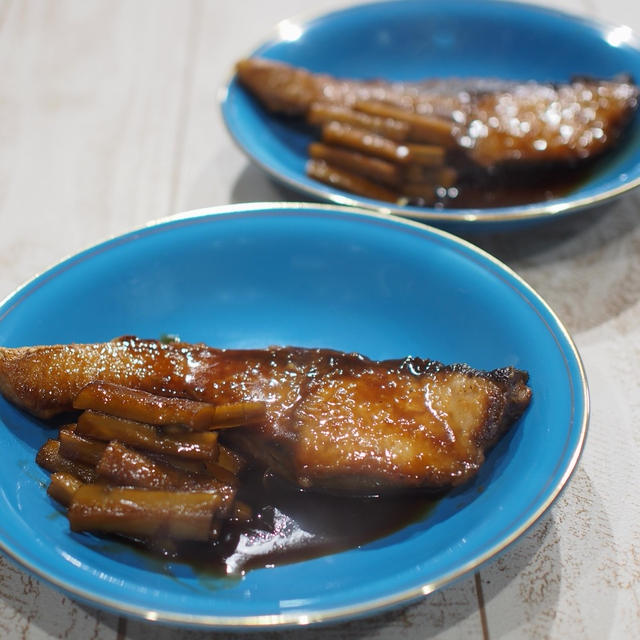 ぶりの照り焼きで白ワイン