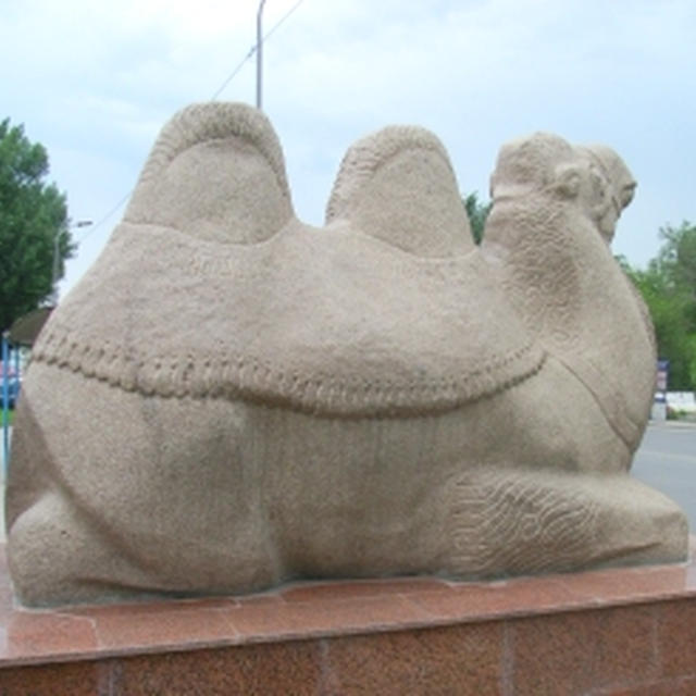 ラクダのモニュメント