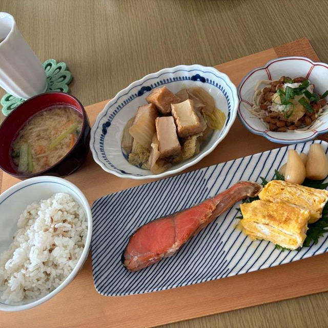 鮭がメインの和食ランチと〜友達と会った夜(^_^)