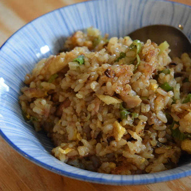 何度でも作る。小腹がすいた時のツナチャーハン｜清川しっぽ村。保護犬、保護猫の里親さんたちと小学校訪問