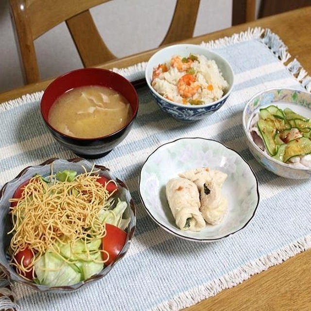 エビピラフとささみ肉のヘルシー巻きときゅうりと豚肉のピリ辛和えでうちごはん（レシピ付）