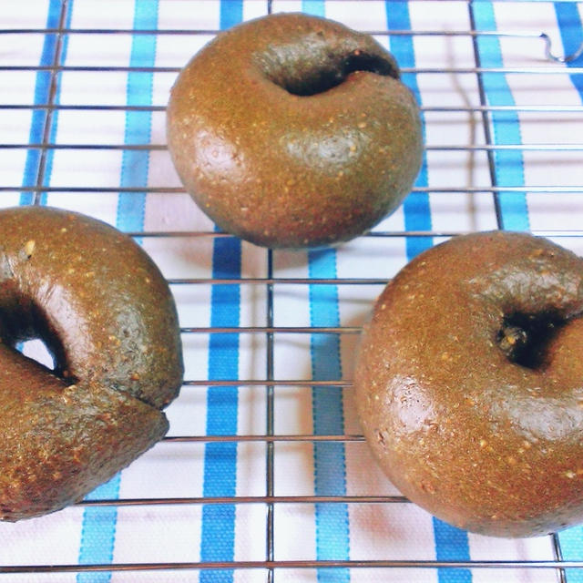 ＊紅茶酵母で黒ごまベーグル＊