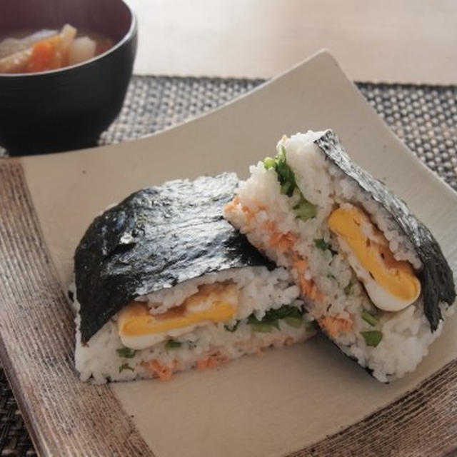 おにぎらずで朝ごはん