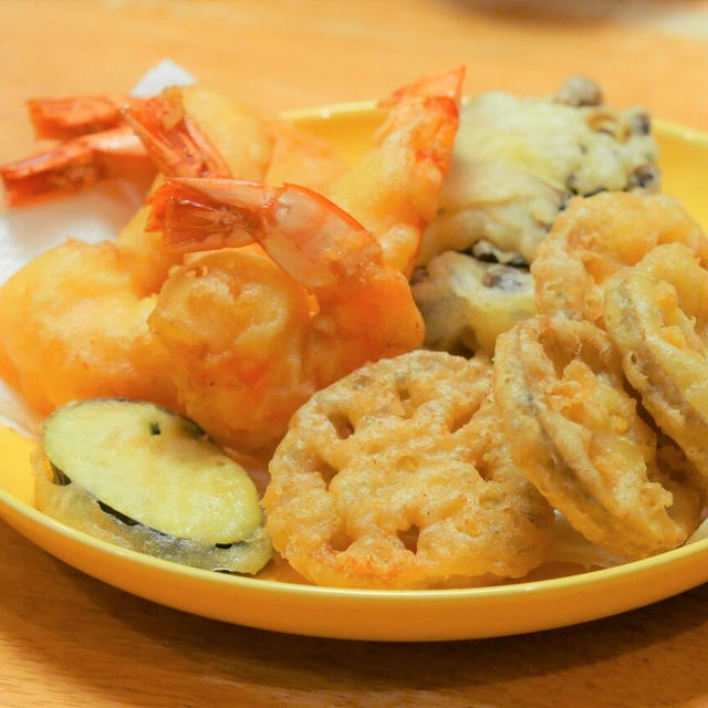 【レシピ】米粉＋炭酸水でサクサク揚がる天ぷら。海老の下処理で味がぐっとアップ！今、レンコンが美味い