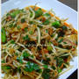 夏仕様♪キムチでチャチャっと味付け。もやし野菜炒め。