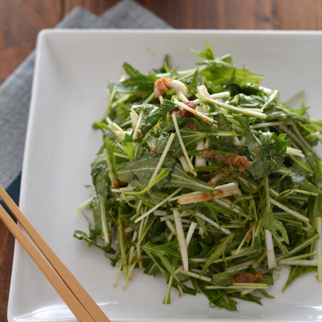 水菜の梅肉ごま和えサラダ。と週末おでんの日。