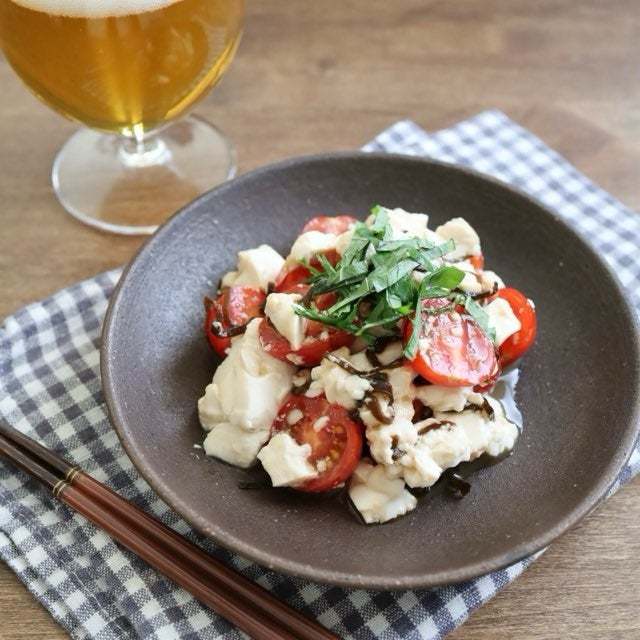 あっという間に完成！豆腐とミニトマトの塩昆布和え｜時短簡単節約おかずレシピ