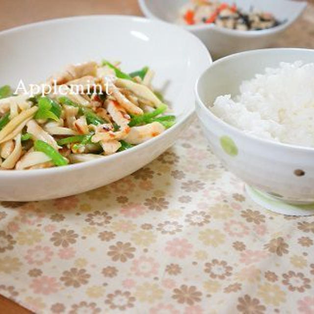 ◆定番中華をほど塩で◆鶏胸肉の青椒肉絲風