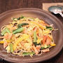 昼カフェ☆彩り野菜と鮭のチャンプルー風パスタ（レシピ）