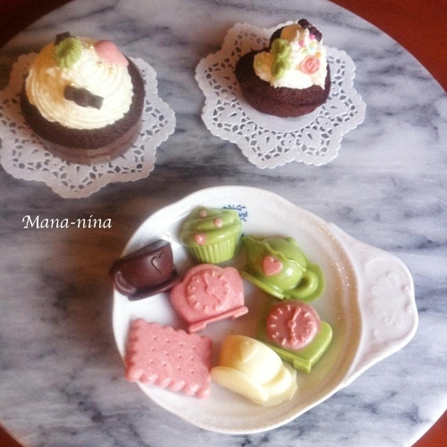 ティータイム・チョコ♪シリコンモルドを使って。