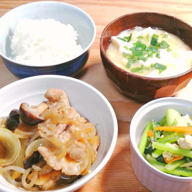 【めんつゆで】豚肉の甘辛煮と小松菜炒め定食