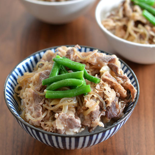 困ったときのお昼は、牛丼。