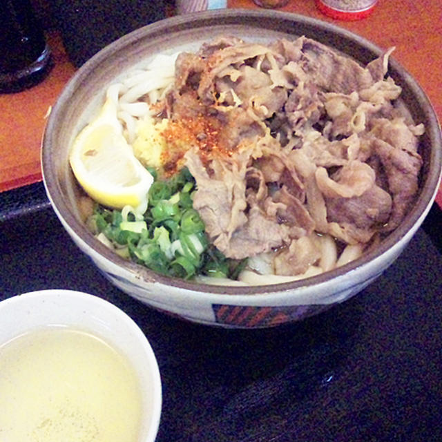 「麺処 綿谷」の肉うどんに舌鼓♪