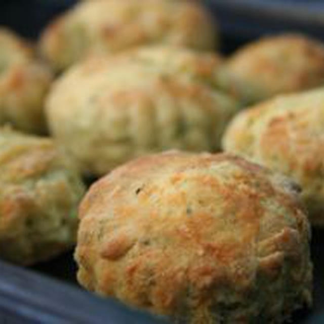 ハーブチーズスコーン　Herbs Cheese Scones