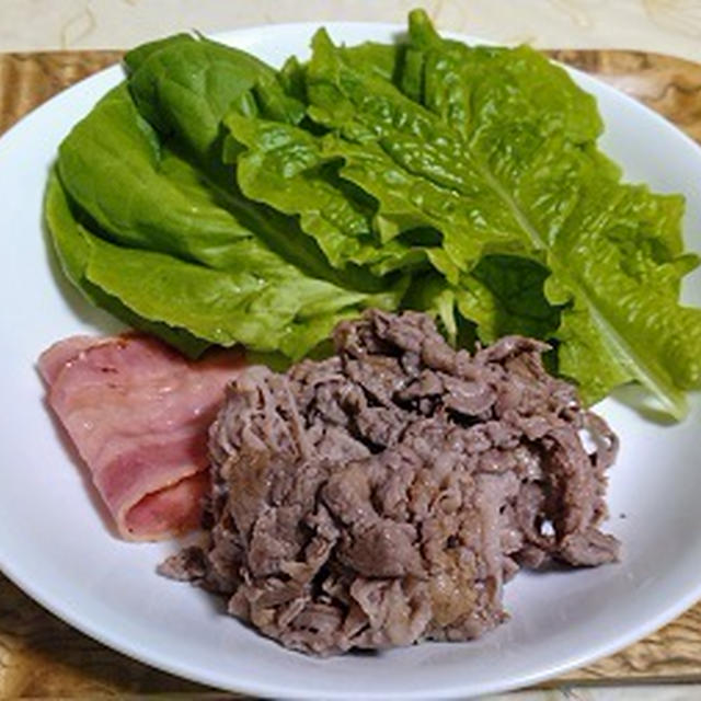 牛肉とサンチュ