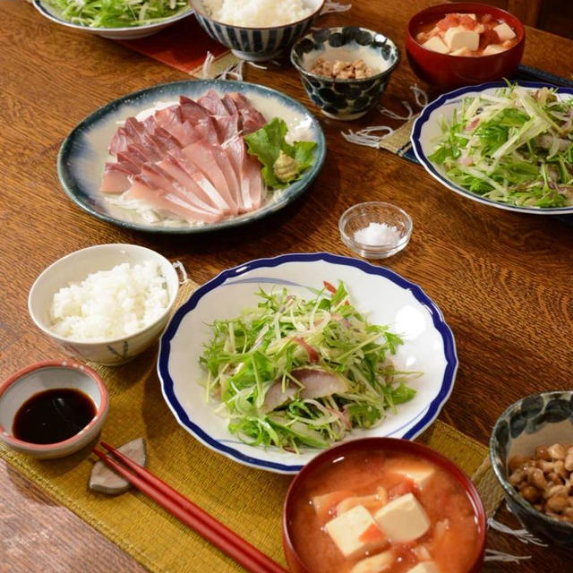 しめサバのサラダ仕立て＆トマト味噌汁で晩ごはん♫