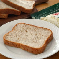 「全粒粉」の高加水食パン